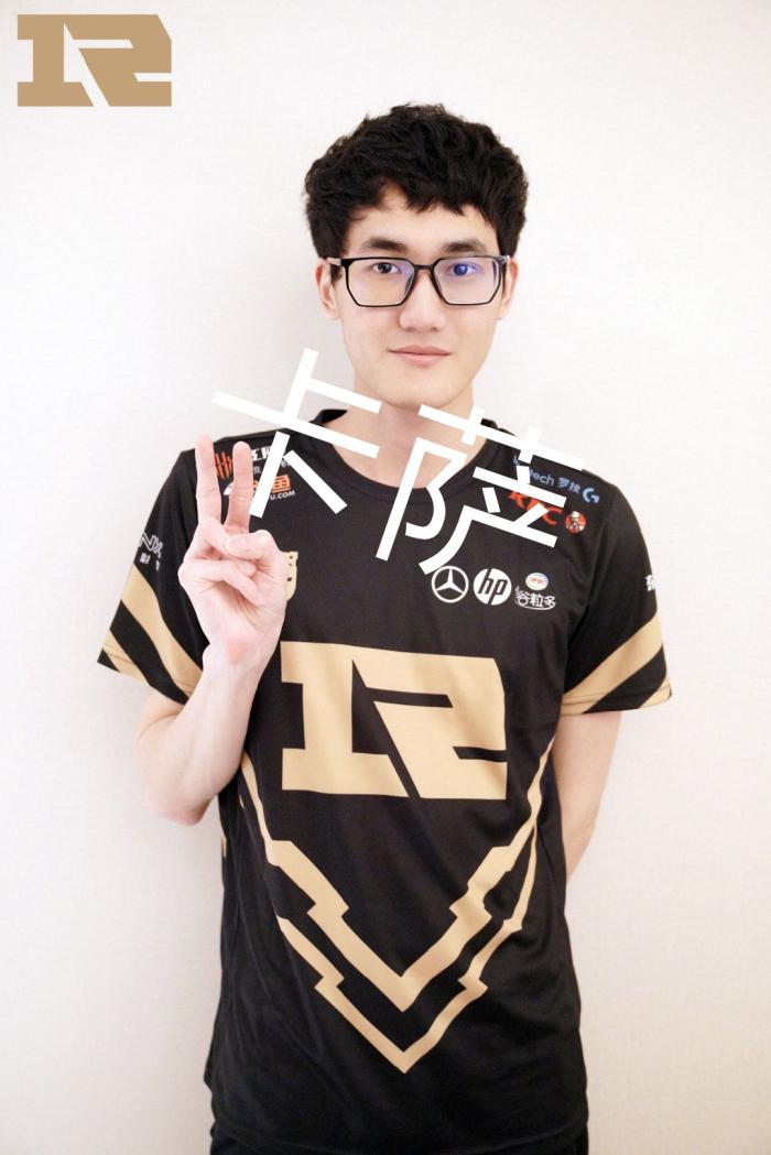 也积极地参 也积极地参