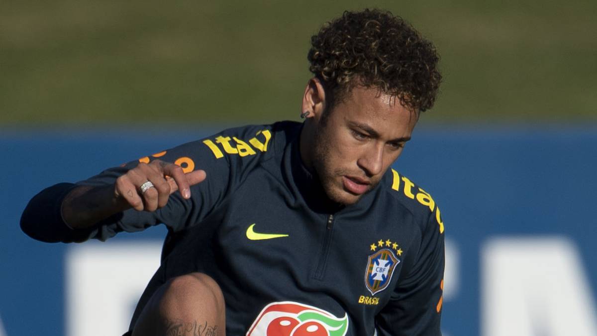 涉足球事务 涉足球事务